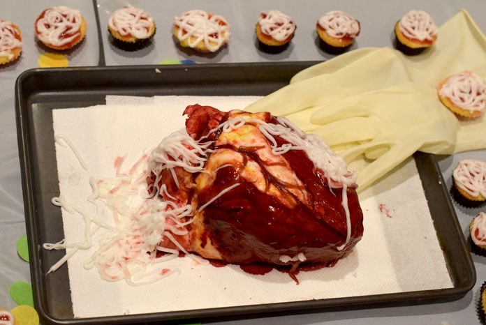 A D. immitis cake prepared by veterinary students at the University of Nottingham’s Sutton Bonington campus has won the public vote in the university's annual cake off, helping raise £880 for Vets In The Community and the Terence Higgins Trust.