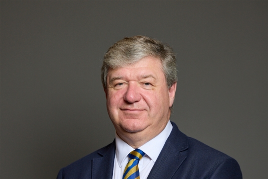 MPs call for end to veterinary self-regulation